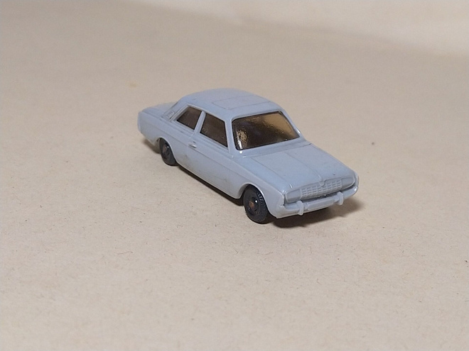Ford Taunus 17M	1965 harmaa	1:87	Märklin