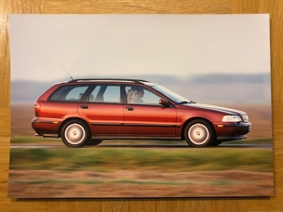 Lehdistökuva Volvo V40