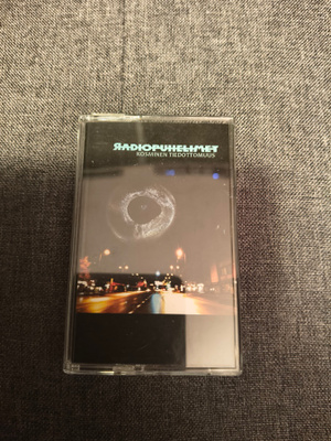 Radiopuhelimet - Kosminen Tiedottomuus kasetti