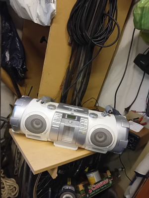 Myydään jvc boomblaster rv-nb51w