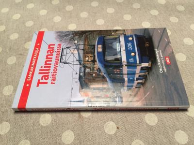 SANKARIMATKAILIJA TALLINNAN RAITIOVAUNUISSA HYVÄ