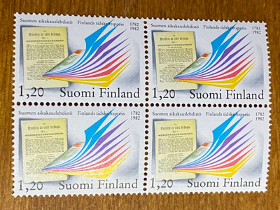 SUOMEN AIKAKAUSLEHDISTÖ 200 VUOTTA NELIÖ**
