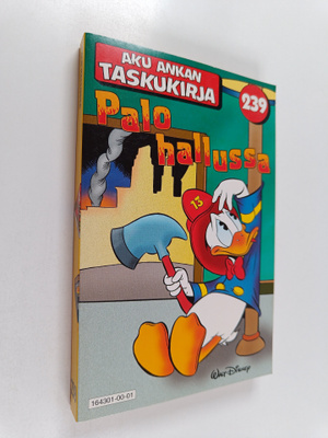 Walt Disney : Palo hallussa