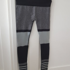 Musta-harmaat Trikoot / Leggingsit / Leggings - koko L-XL - pikkukuva 3