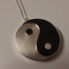Upea yin yang riipus , hopeaa UUSI - pikkukuva 1