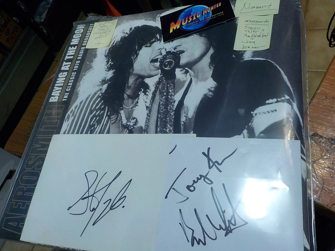 AEROSMITH - BAYING AT THE MOON UUSI 2LP + KOLME NIMMARIA