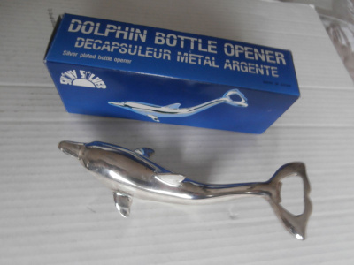 DELFIINI / DOLPHIN-Pullonavaaja / BOTTLE OPENER