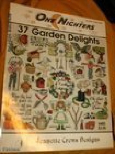 Jeanette Crews Designs Ristipistomallit - 37 Garden Delights