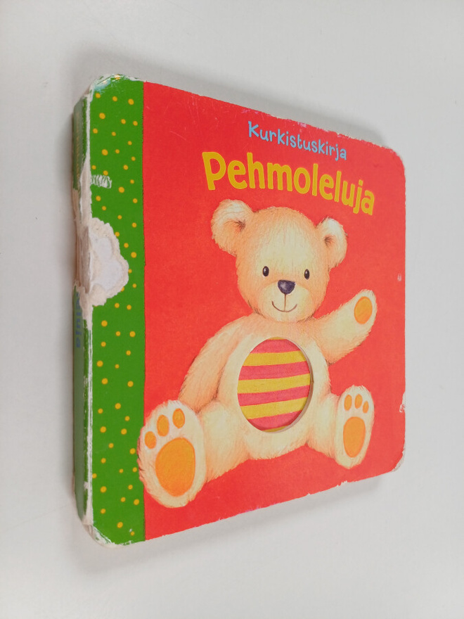 Marlit Peikert : Pehmoleluja : kurkistuskirja