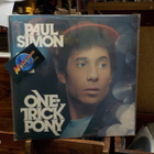 PAUL SIMON - ONE-TRICK PONY US -80 M-/M- LP - pikkukuva 1