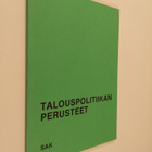 Turo Bergman ym. : Talouspolitiikan perusteet - pikkukuva 1