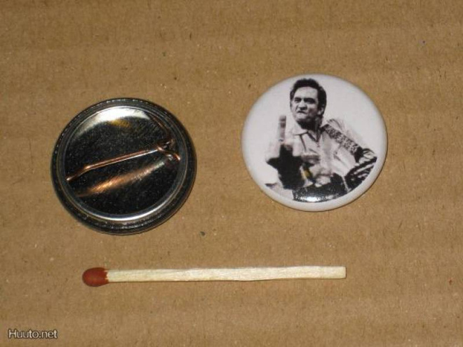 Johnny Cash Finger rintanappi 1" (l2)