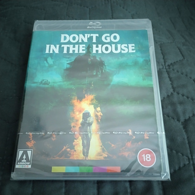 Don't Go in the House Blu-ray **muoveissa**