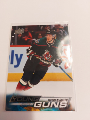 2022-23 Upper Deck #206 Nathan Smith YG RC