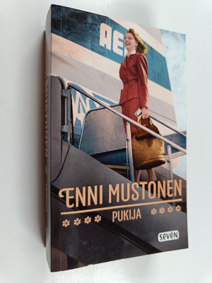 Enni Mustonen : Pukija