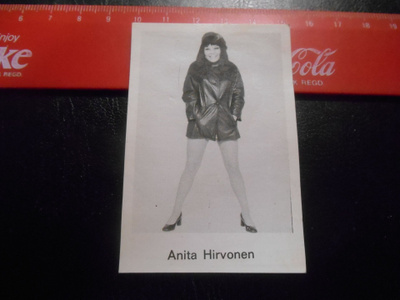K14. Panda POP 100 # Anita Hirvonen /On nuoruus haihtuva