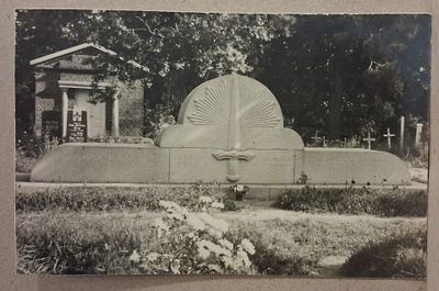 Lapinjärvi: 1928 Sankaripatsas *** (704)