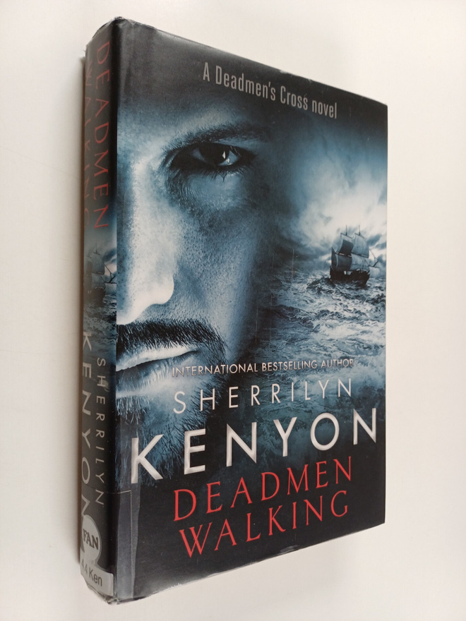 Sherrilyn Kenyon : Deadmen walking