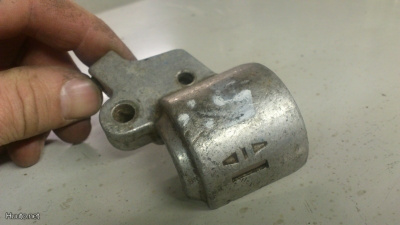 Kaasukahvanrungosta päällimmäinen osa Suzuki vilkulle 573-3