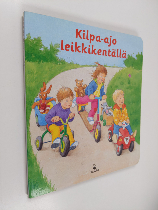 Ute Lutz : Kilpa-ajo leikkikentällä
