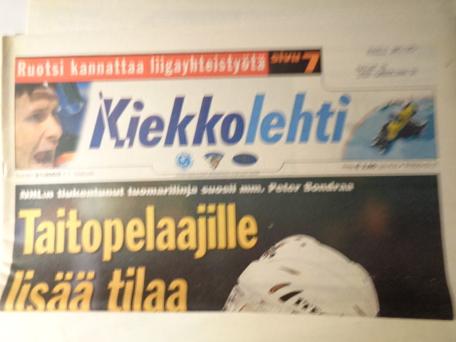 Kiekkolehti Nro 21/2002 (12.12)