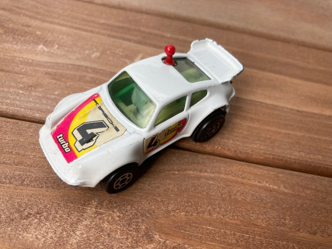 Porsche 911 Majorette n. 1/64 kokoa.