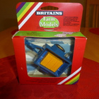 Britains Farm Models 9551 mini trailer metallia 1:32 - pikkukuva 1