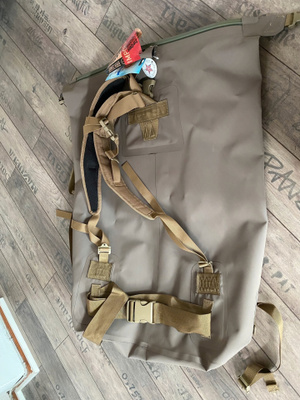 WATERSHED Patrol Pack, kelluva+upotettava vesitiivis reppu