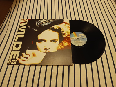 Kim Wilde – Close Kim lp orig 1988 Synth-pop hieno