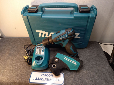 [T3300] Makita DF330DWLE Akkuporakone, akku ja laturi