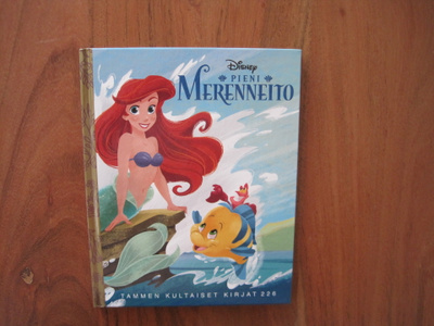 TAMMEN KULTAISET KIRJAT, Disney PIENI MERENNEITO no 226