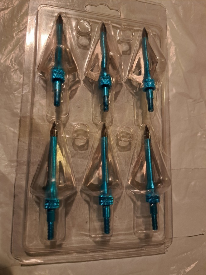 Sähkön sinisiä metsästyskärkiä 6 kpl