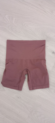 Muotoilevat biker shortsit M