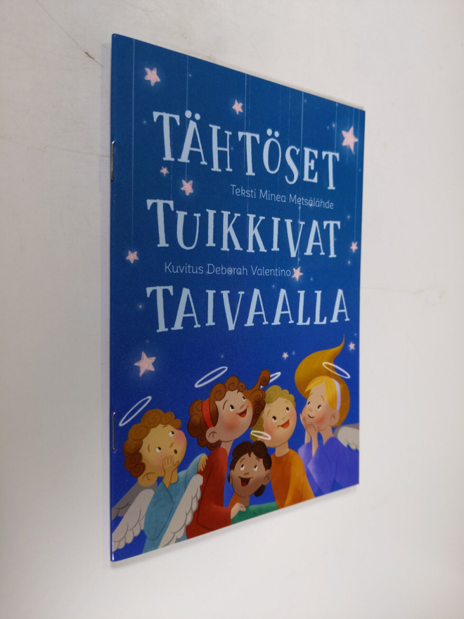 Minea Metsälähde : Tähtöset tuikkivat taivaalla