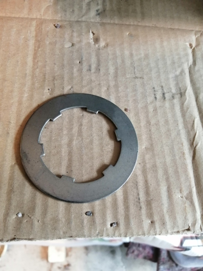 Demm kytkimen metallinen välilevy, uusi