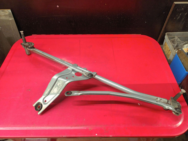 Lasinpyyhinvivusto Mini One/ Cooper R50/R53. Uusi