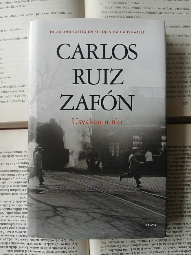 Carlos Ruiz Zafon - Usvakaupunki (sid.)