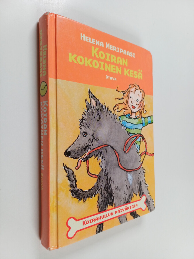 Helena Meripaasi : Koiran kokoinen kesä