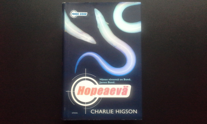 Hopeaevä, kovakantinen kirja 336s (Charlie Higson 2006)