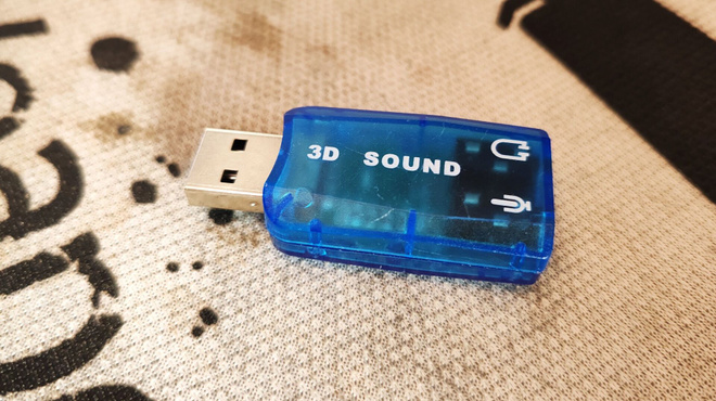 USB 5.1 3D äänikortti - 3,5 mm kuuloke ja mikrofoniliitäntä