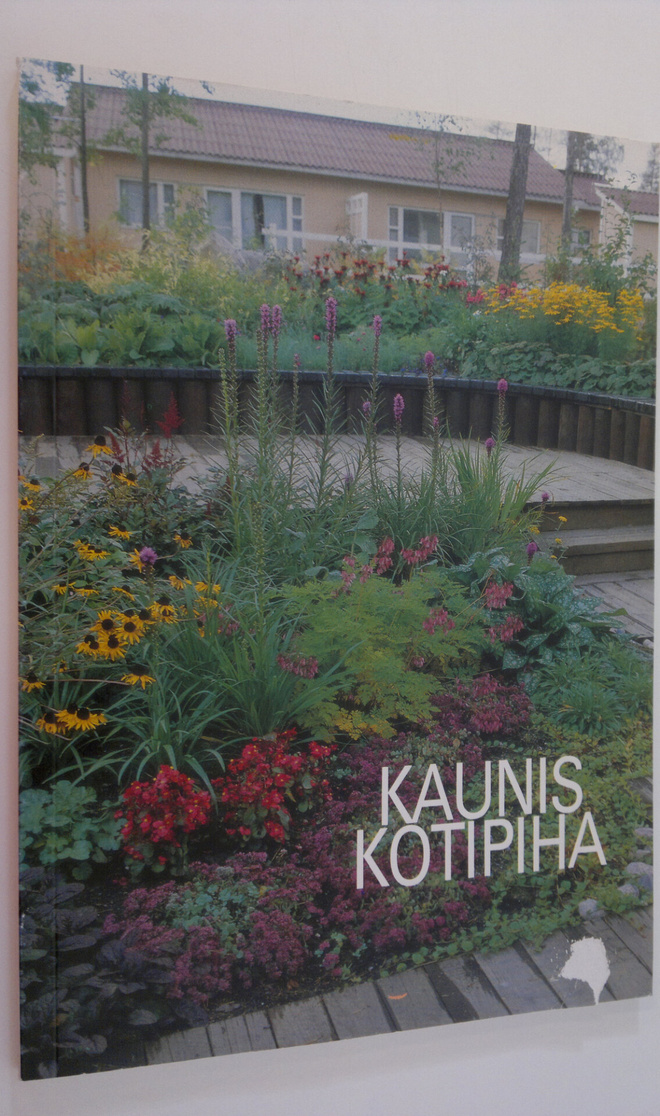 Irmeli (toim.) Anttiroiko : Kaunis kotipiha