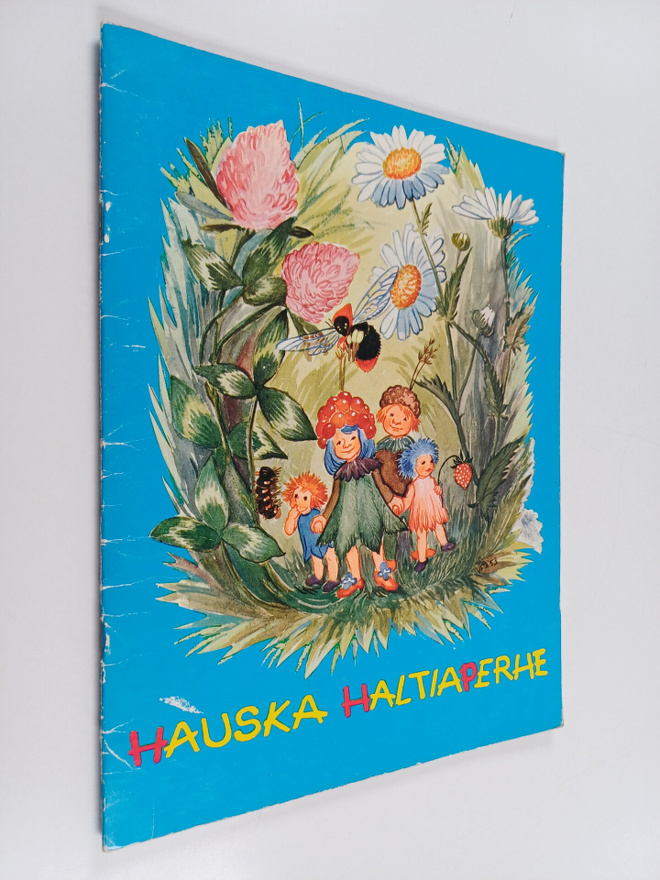 Ainikki Kivi : Hauska haltiaperhe