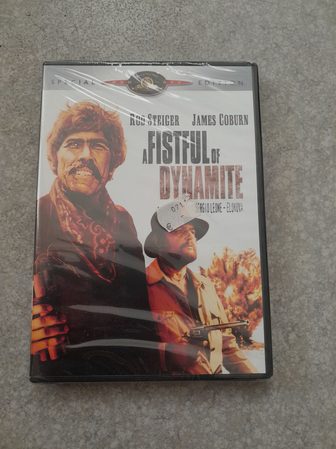 Fistful of dynamite,maahan senkin hölmö,james coburn