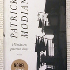 Patrick Modiano - Hämärien puotien kuja (sid.) - pikkukuva 1