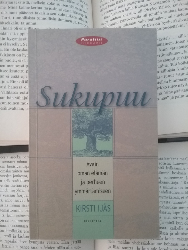 Kirsti Ijäs - Sukupuu (pokkari)
