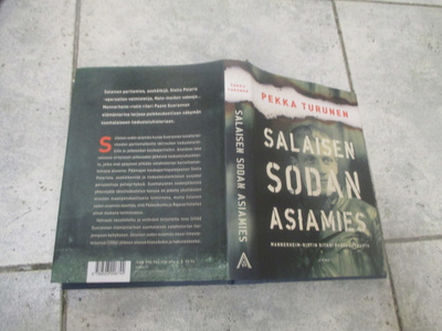 SALAISEN SODAN ASIAMIES - pekka turunen