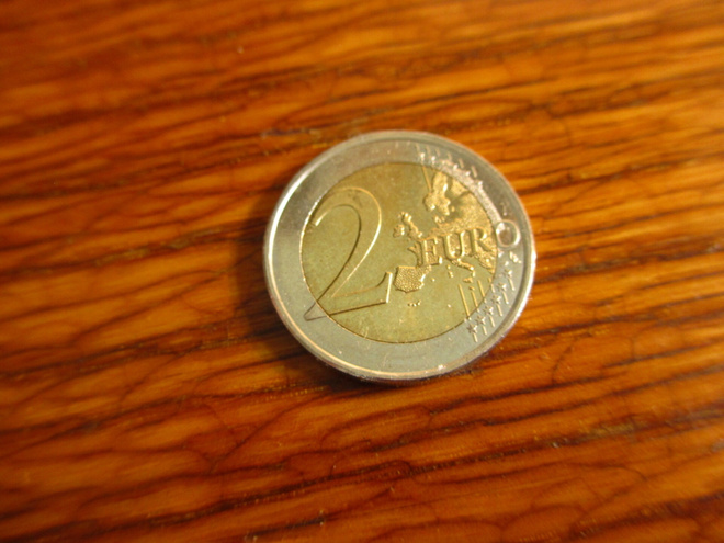 suomi kolikko 2€ journalismi
