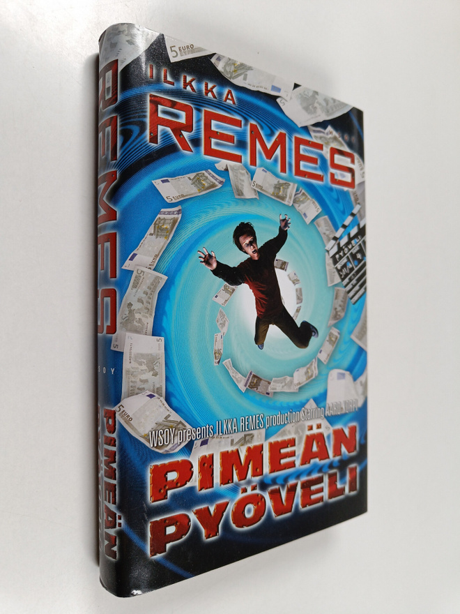 Ilkka Remes : Pimeän pyöveli