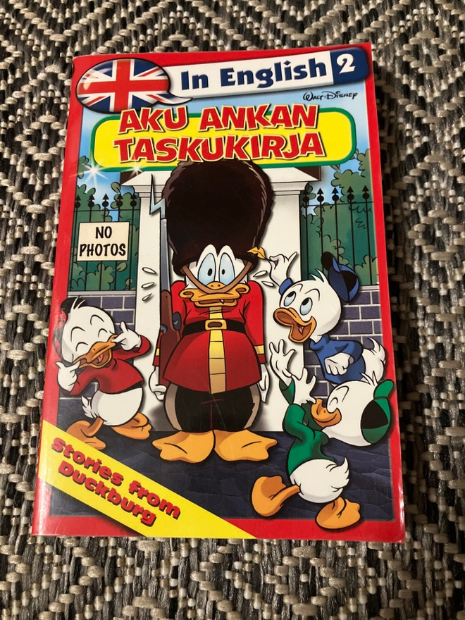 Aku Ankka taskukirja in english 2: Stories from Duckburg