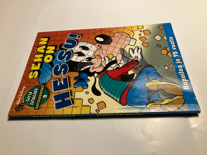 DISNEY AKU ANKAN SATASIVUISET 9 HYVÄ